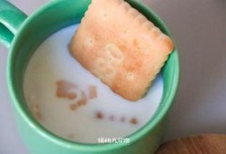 山东钙奶饼干娱乐吃瓜酱,揭秘网红零食背后的故事